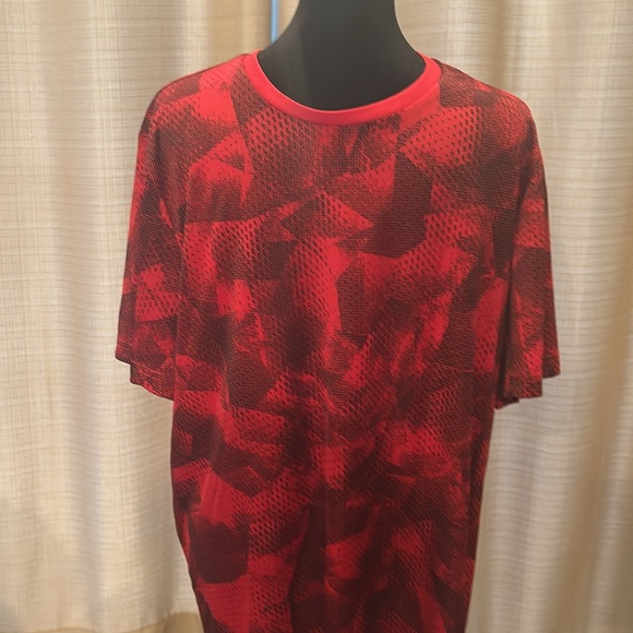 Men’s Tek Gear Shirt - Picture 2 of 3